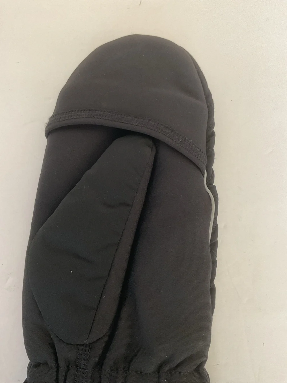 Lululemon SINGLE Black Mitten Glove left hand only